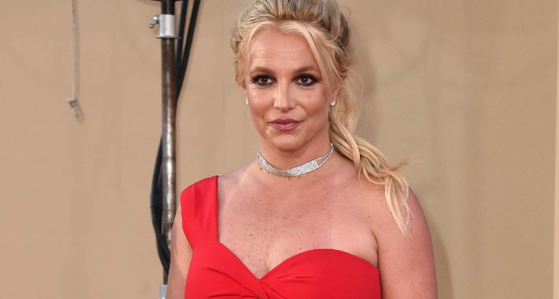 Britney Spears posa sin ropa en la playa